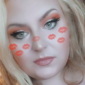 Meet your Posher, Whitley